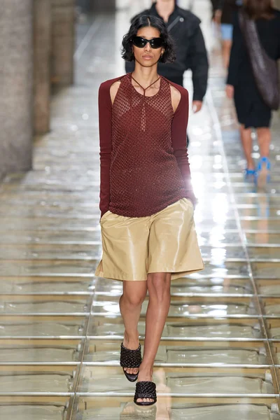 Look 42